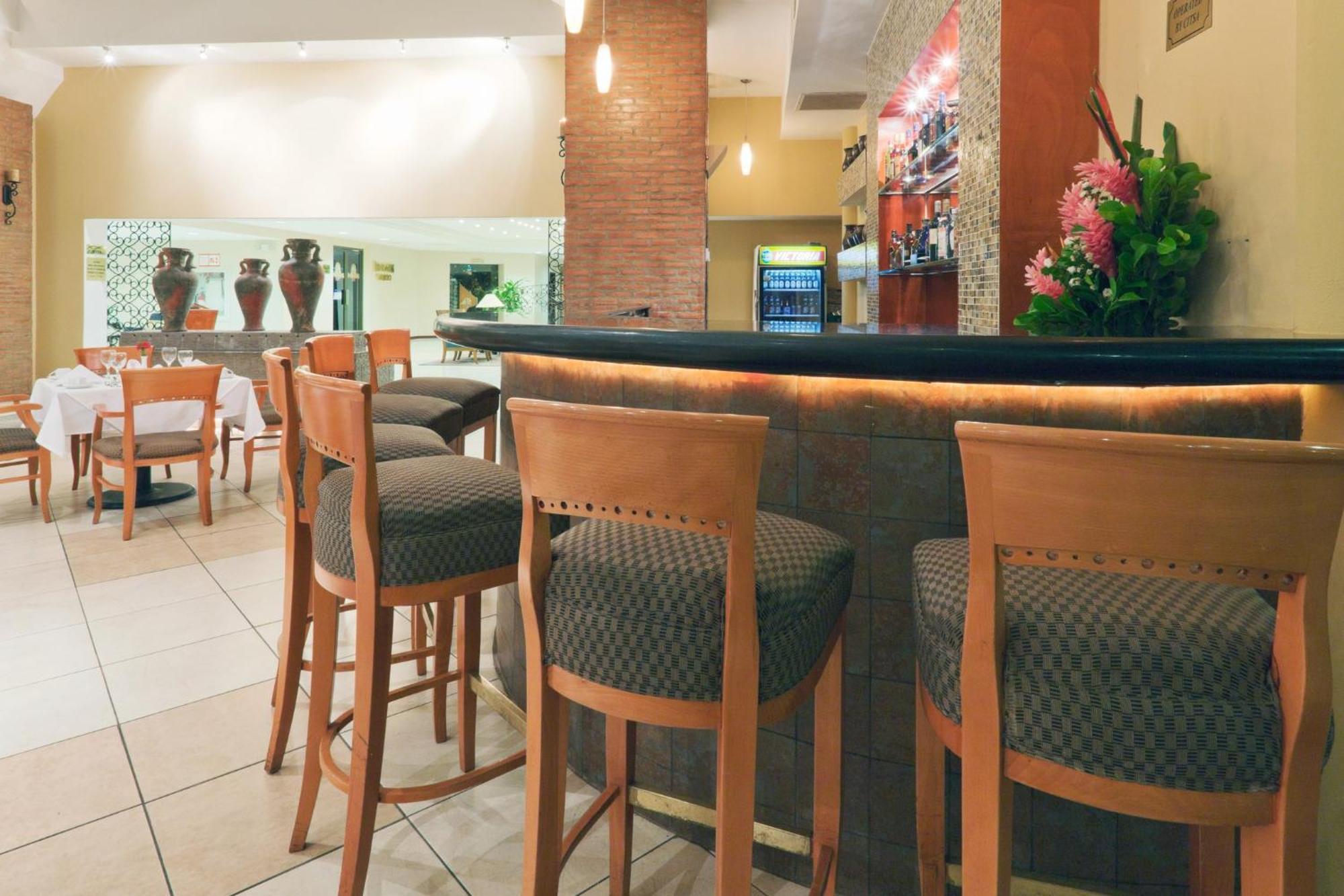 מנאגווה Holiday Inn Convention Center By Ihg מראה חיצוני תמונה