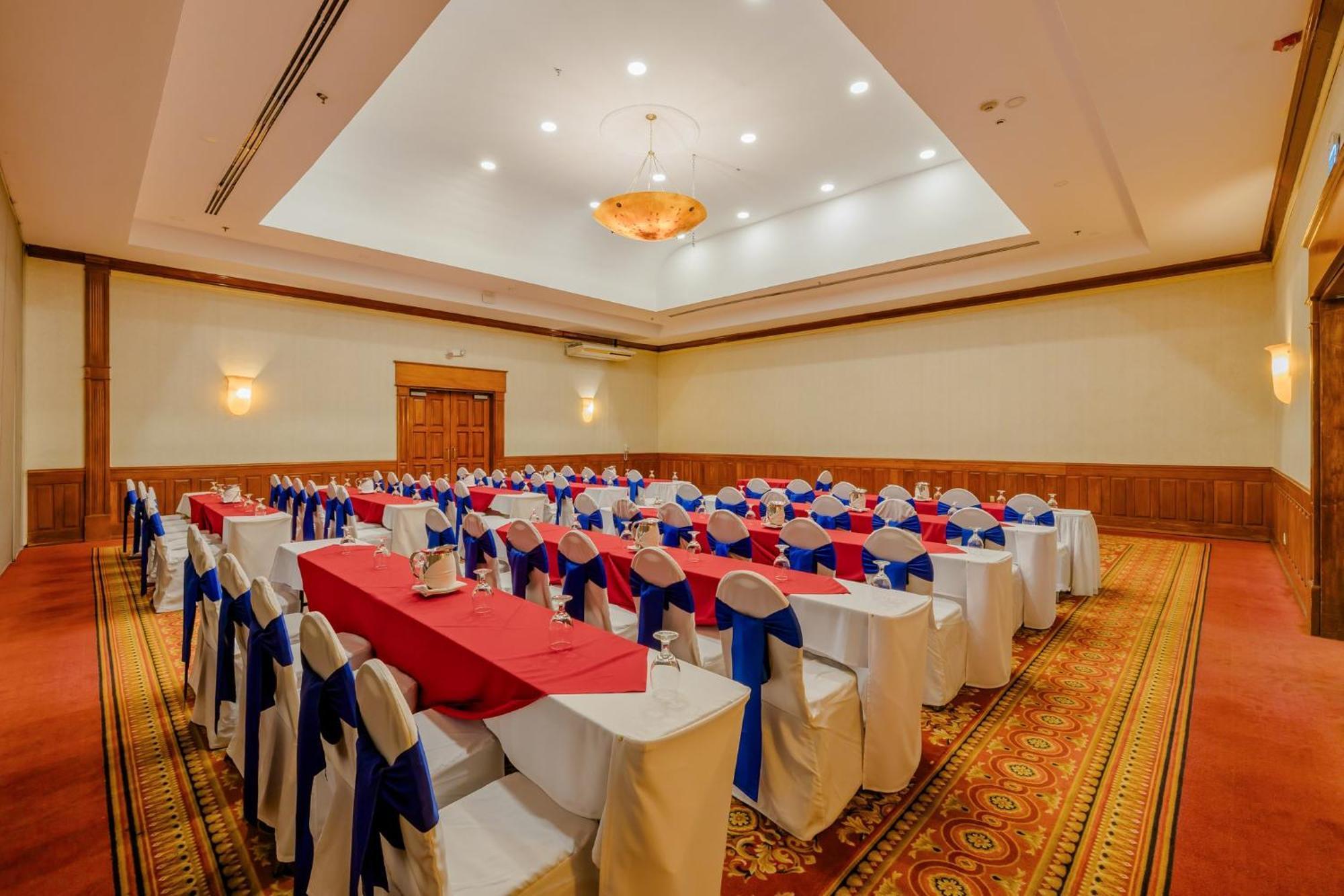 מנאגווה Holiday Inn Convention Center By Ihg מראה חיצוני תמונה